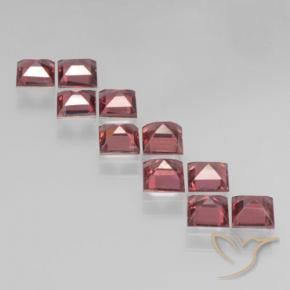 Shop natural 3.92ct Rouge foncé Grenat pyrope gems, Carré, from Mozambique at GemSelect. In stock, global shipping!