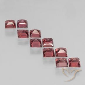 Shop natural 4.30ct Rouge écarlate Grenat pyrope gems, Carré, from Mozambique at GemSelect. In stock, global shipping!
