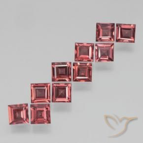 Shop natural 3.95ct Rouge cramoisi Grenat pyrope gems, Carré, from Mozambique at GemSelect. In stock, global shipping!
