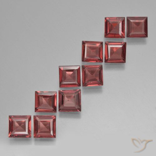 3.52ctw Naturel Rouge foncé Grenat pyrope, Carré, VS