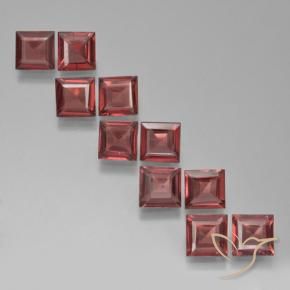 Shop natural 3.52ct Rouge foncé Grenat pyrope gems, Carré, from Mozambique at GemSelect. In stock, global shipping!