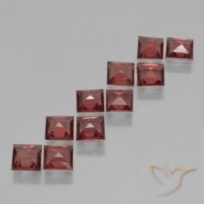 Shop natural 3.52ct Rouge foncé Grenat pyrope gems, Carré, from Mozambique at GemSelect. In stock, global shipping!