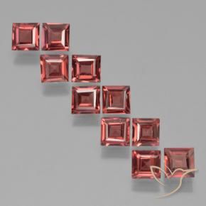 Shop natural 3.80ct Rouge foncé Grenat pyrope gems, Carré, from Mozambique at GemSelect. In stock, global shipping!