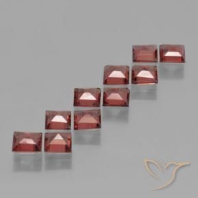 Shop natural 3.80ct Rouge foncé Grenat pyrope gems, Carré, from Mozambique at GemSelect. In stock, global shipping!