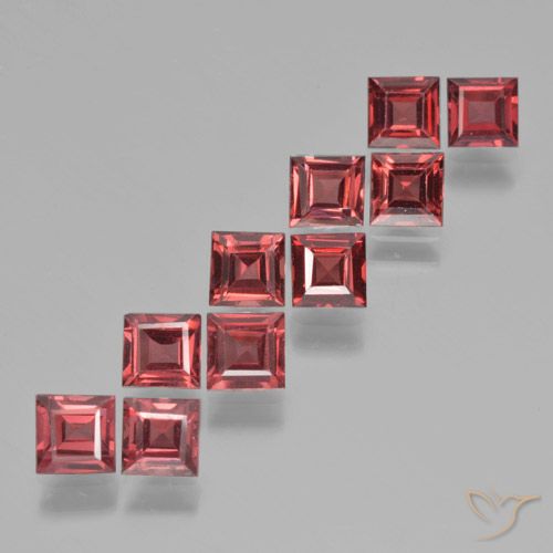 3.97ctw Naturel Rouge foncé Grenat pyrope, Carré, VS
