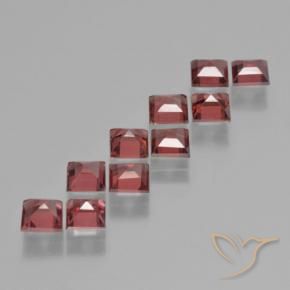 Shop natural 3.97ct Rouge foncé Grenat pyrope gems, Carré, from Mozambique at GemSelect. In stock, global shipping!