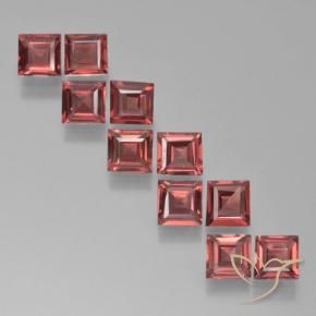 Shop natural 3.36ct Rouge léger Grenat pyrope gems, Carré, from Mozambique at GemSelect. In stock, global shipping!