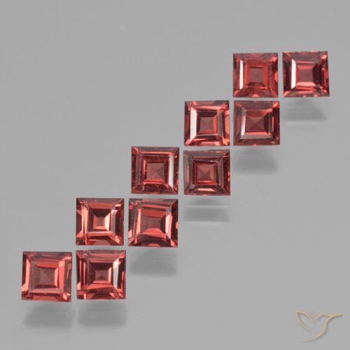 4.51ctw Naturel Rouge moyen Grenat pyrope, Carré, VS