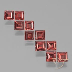 Shop natural 4.51ct Rouge moyen Grenat pyrope gems, Carré, from Mozambique at GemSelect. In stock, global shipping!