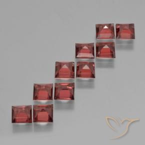 Shop natural 4.51ct Rouge moyen Grenat pyrope gems, Carré, from Mozambique at GemSelect. In stock, global shipping!