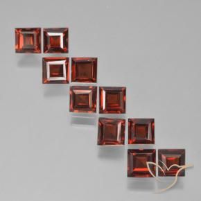 Shop natural 4.23ct Rouge moyen Grenat pyrope gems, Carré, from Mozambique at GemSelect. In stock, global shipping!