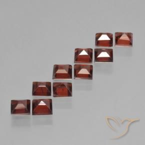 Shop natural 4.23ct Rouge moyen Grenat pyrope gems, Carré, from Mozambique at GemSelect. In stock, global shipping!