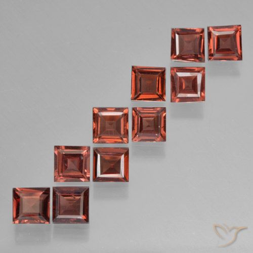 3.33ctw Naturel Rouge foncé Grenat pyrope, Carré, VS