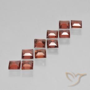 Shop natural 3.47ct Rouge moyen Grenat pyrope gems, Carré, from Mozambique at GemSelect. In stock, global shipping!