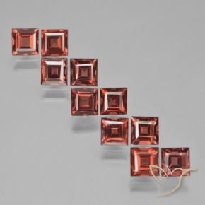 Shop natural 4.61ct Rouge foncé Grenat pyrope gems, Carré, from Mozambique at GemSelect. In stock, global shipping!