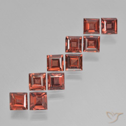 4.31ctw Naturel Rouge foncé Grenat pyrope, Carré, VS