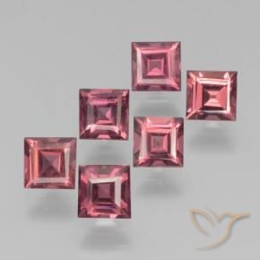 Shop natural 2.69ct Rouge foncé Grenat pyrope gems, Carré, from Mozambique at GemSelect. In stock, global shipping!