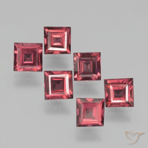 2.55ctw Naturel Rouge moyen Grenat pyrope, Carré, VS