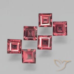 Shop natural 2.55ct Rouge moyen Grenat pyrope gems, Carré, from Mozambique at GemSelect. In stock, global shipping!