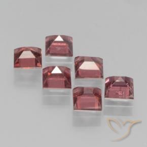 Shop natural 2.65ct Rouge écarlate Grenat pyrope gems, Carré, from Mozambique at GemSelect. In stock, global shipping!