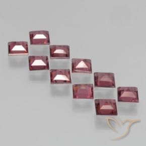 Shop natural 3.35ct Rouge moyen-foncé Grenat pyrope gems, Carré, from Mozambique at GemSelect. In stock, global shipping!