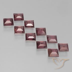 Shop natural 3.51ct Rouge foncé Grenat pyrope gems, Carré, from Mozambique at GemSelect. In stock, global shipping!