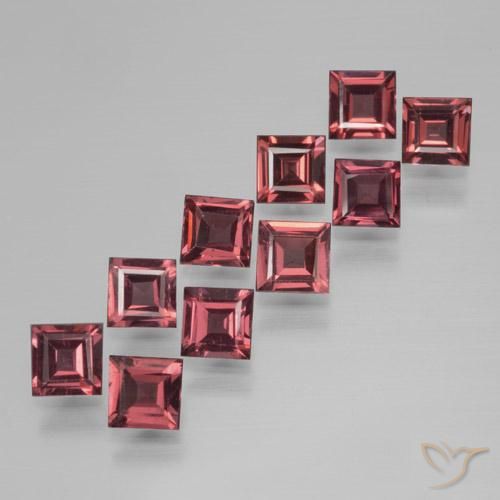 Shop natural 3.61ct Rouge merlot Grenat pyrope gems, Carré, from Mozambique at GemSelect. In stock, global shipping!