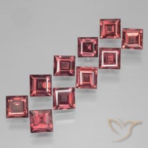 Shop natural 4.62ct Rouge foncé Grenat pyrope gems, Carré, from Mozambique at GemSelect. In stock, global shipping!