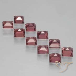 Shop natural 4.62ct Rouge foncé Grenat pyrope gems, Carré, from Mozambique at GemSelect. In stock, global shipping!
