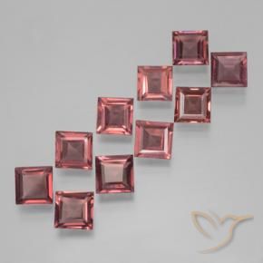 Shop natural 3.83ct Vin rouge profond Grenat pyrope gems, Carré, from Mozambique at GemSelect. In stock, global shipping!