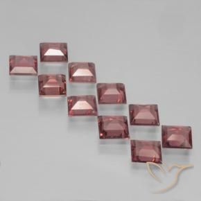 Shop natural 3.83ct Vin rouge profond Grenat pyrope gems, Carré, from Mozambique at GemSelect. In stock, global shipping!