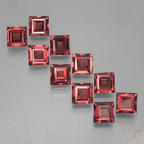 4.18ctw Naturel Rouge foncé Grenat pyrope, Carré, VS