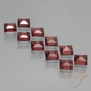 Shop natural 4.18ct Rouge foncé Grenat pyrope gems, Carré, from Mozambique at GemSelect. In stock, global shipping!