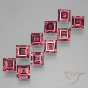 Shop natural 4.26ct Rouge foncé Grenat pyrope gems, Carré, from Mozambique at GemSelect. In stock, global shipping!