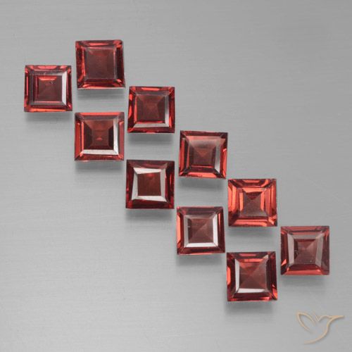 3.43ctw Naturel Rouge foncé Grenat pyrope, Carré, VS