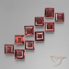 Shop natural 3.43ct Rouge foncé Grenat pyrope gems, Carré, from Mozambique at GemSelect. In stock, global shipping!