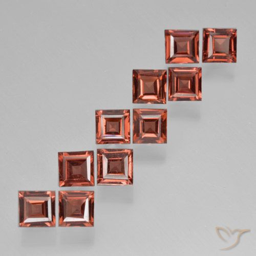 4.17ctw Naturel Rouge moyen Grenat pyrope, Carré, VS