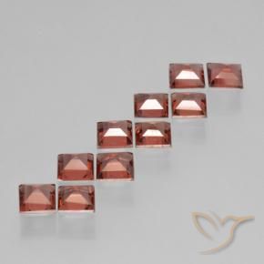 Shop natural 4.17ct Rouge moyen Grenat pyrope gems, Carré, from Mozambique at GemSelect. In stock, global shipping!