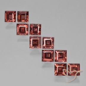 Shop natural 4.94ct Rouge écarlate Grenat pyrope gems, Carré, from Mozambique at GemSelect. In stock, global shipping!