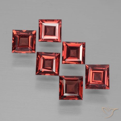 2.71ctw Naturel Rouge foncé Grenat pyrope, Carré, VS
