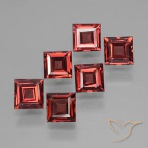 Shop natural 2.71ct Rouge foncé Grenat pyrope gems, Carré, from Mozambique at GemSelect. In stock, global shipping!