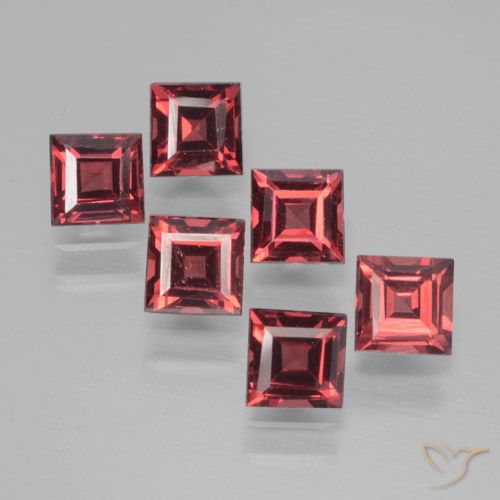 2.74ctw Naturel Rouge foncé Grenat pyrope, Carré, VS