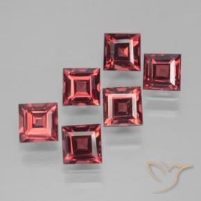 Shop natural 2.74ct Rouge foncé Grenat pyrope gems, Carré, from Mozambique at GemSelect. In stock, global shipping!
