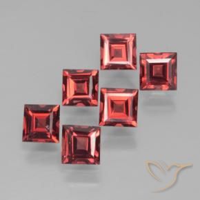 Shop natural 2.49ct Rouge foncé Grenat pyrope gems, Carré, from Mozambique at GemSelect. In stock, global shipping!
