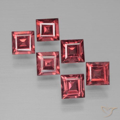 2.67ctw Naturel Rouge moyen Grenat pyrope, Carré, VS