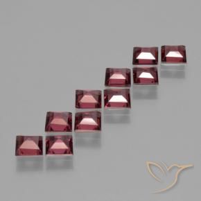 Shop natural 3.80ct Rouge foncé Grenat pyrope gems, Carré, from Mozambique at GemSelect. In stock, global shipping!