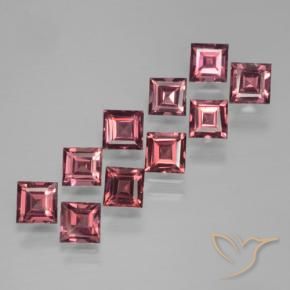 Shop natural 4.00ct Rouge moyen Grenat pyrope gems, Carré, from Mozambique at GemSelect. In stock, global shipping!