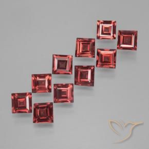 Shop natural 3.34ct Rouge foncé Grenat pyrope gems, Carré, from Mozambique at GemSelect. In stock, global shipping!