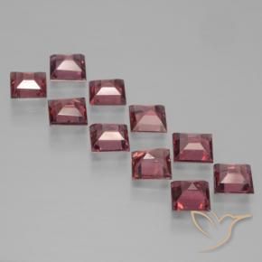 Shop natural 4.04ct Rouge moyen-foncé Grenat pyrope gems, Carré, from Mozambique at GemSelect. In stock, global shipping!