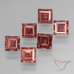 Shop natural 2.98ct Rouge foncé Grenat pyrope gems, Carré, from Mozambique at GemSelect. In stock, global shipping!